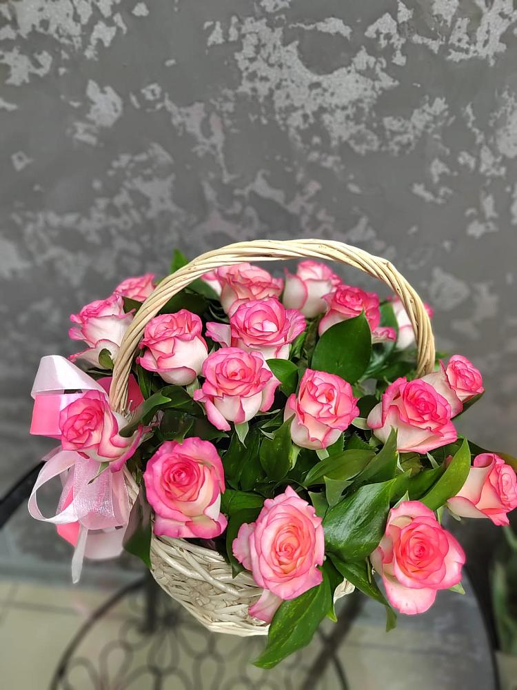 Цветочная композиция из Розы в корзине в Котельниково