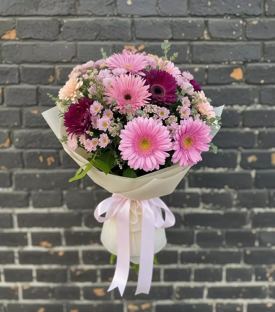 Букет цветов из: Герберы и Хризантемы в Котельниково