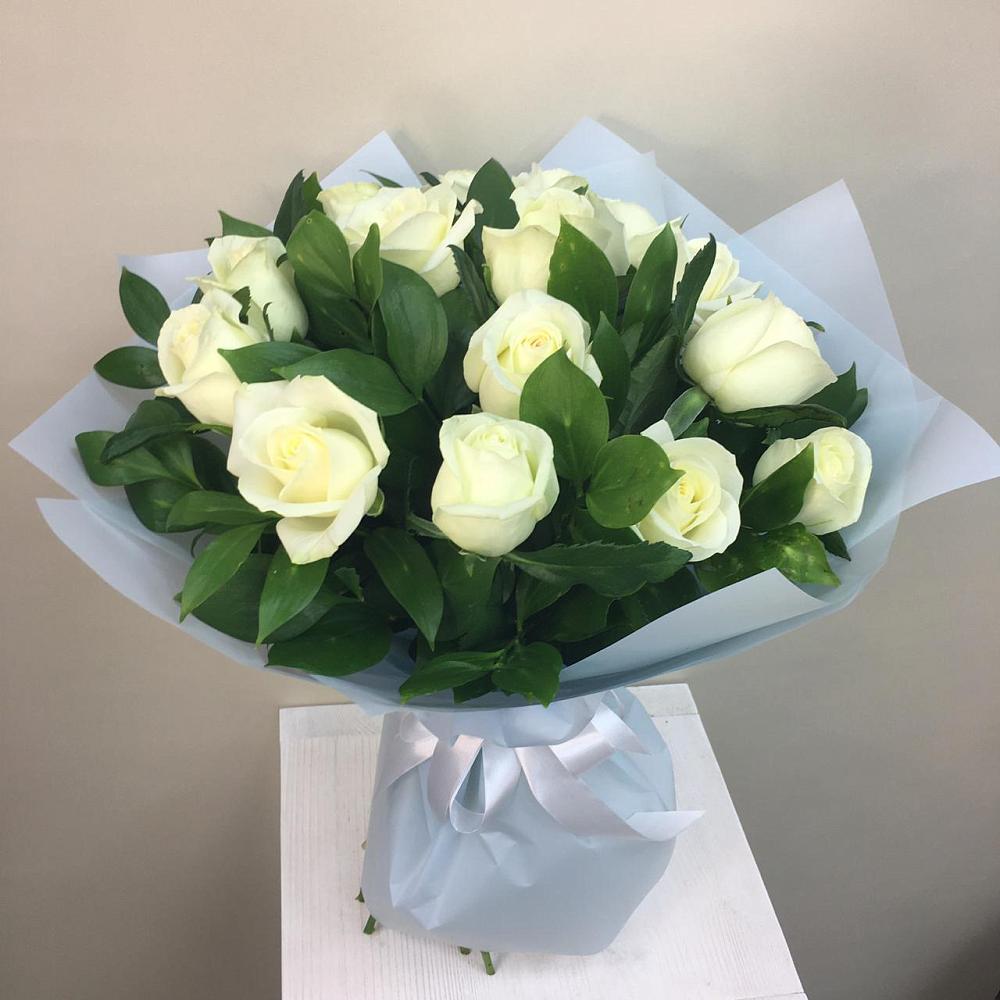 Букет 15 Белых роз Проуд в Котельниково