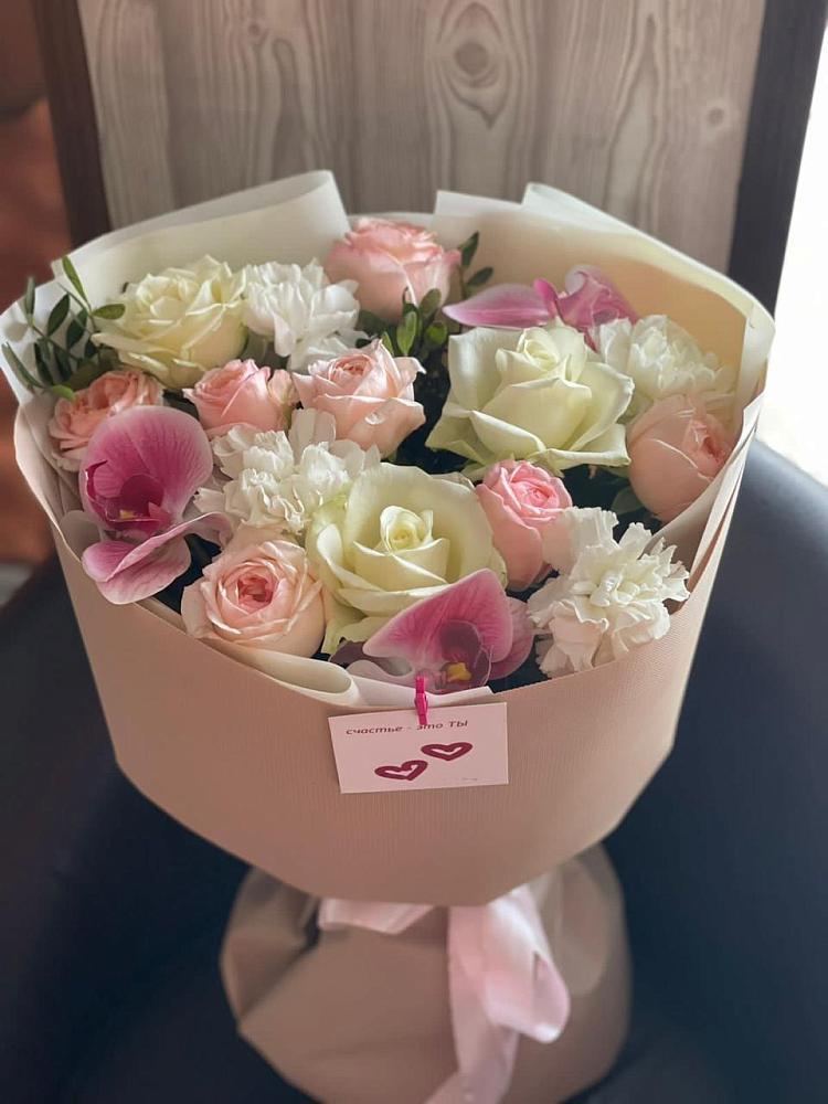 Букет цветов из: Орхидеи, Розы и Гвоздики в Котельниково