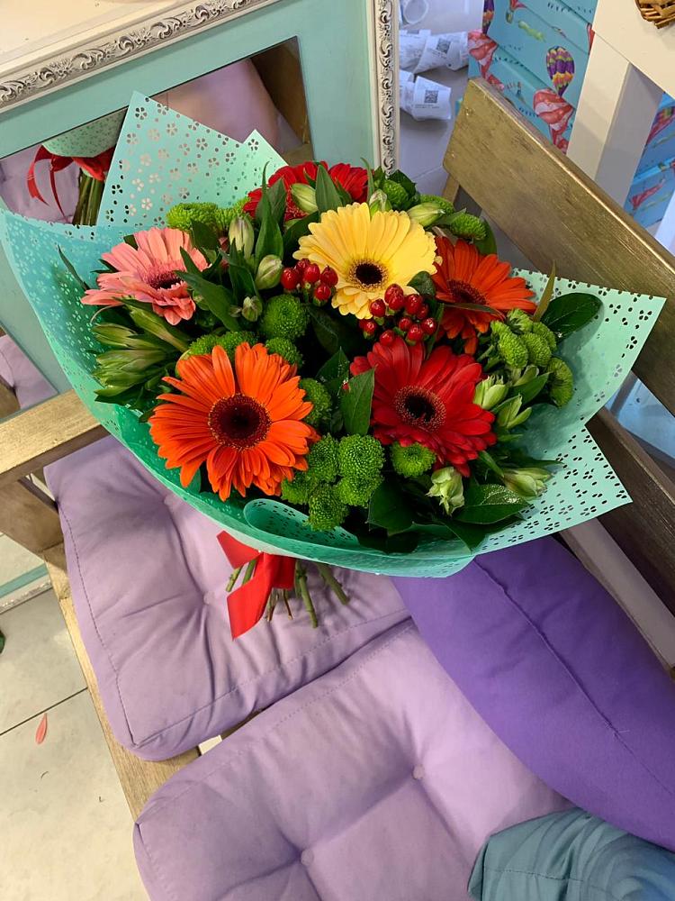 Букет цветов из: Герберы, Хризантемы и Альстромерии в Котельниково