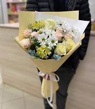 Букет цветов из:  Альстромерии, Розы и Хризантемы в Котельниково