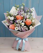 Букет цветов из:  Лизиантусы, Розы, Альстромерии и Гипсофила в Котельниково