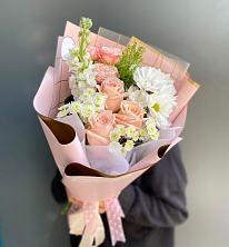 Букет цветов из:  Хризантемы и Розы в Котельниково