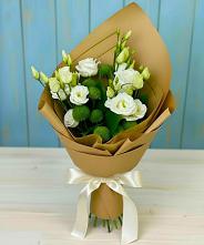 Букет цветов из:  Хризантемы и Лизиантусы в Котельниково