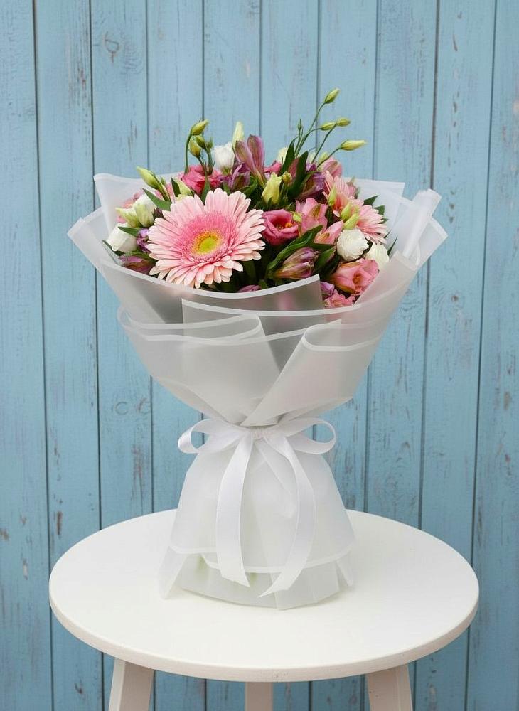 Букет цветов из: Герберы, Альстромерии и Лизиантусы в Котельниково