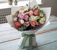 Букет цветов из:  Розы, Лизиантусы и Гвоздики в Котельниково