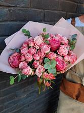 Букет розы в пальмах в Котельниково Букет цветов из: Розы в Котельниково