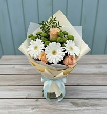 Букет цветов из:  Герберы, Розы и Хризантемы в Котельниково