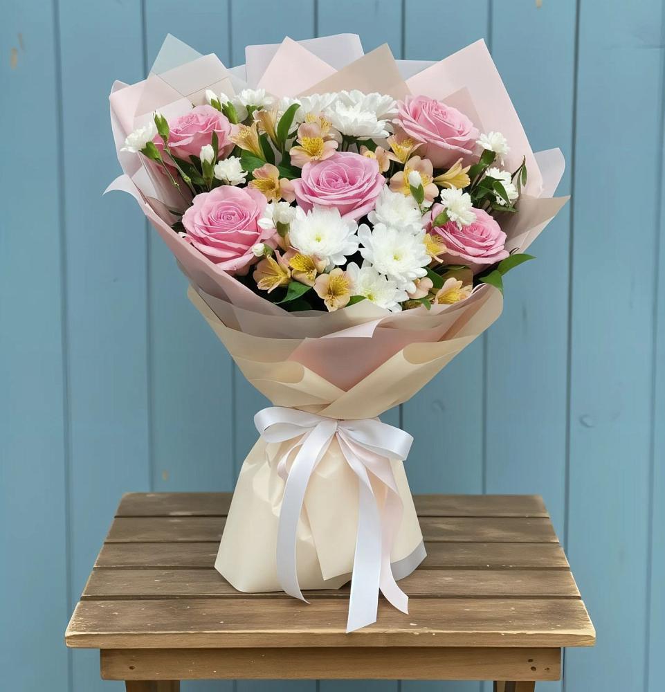 Букет цветов из: Гвоздики, Орхидеи и Розы в Котельниково